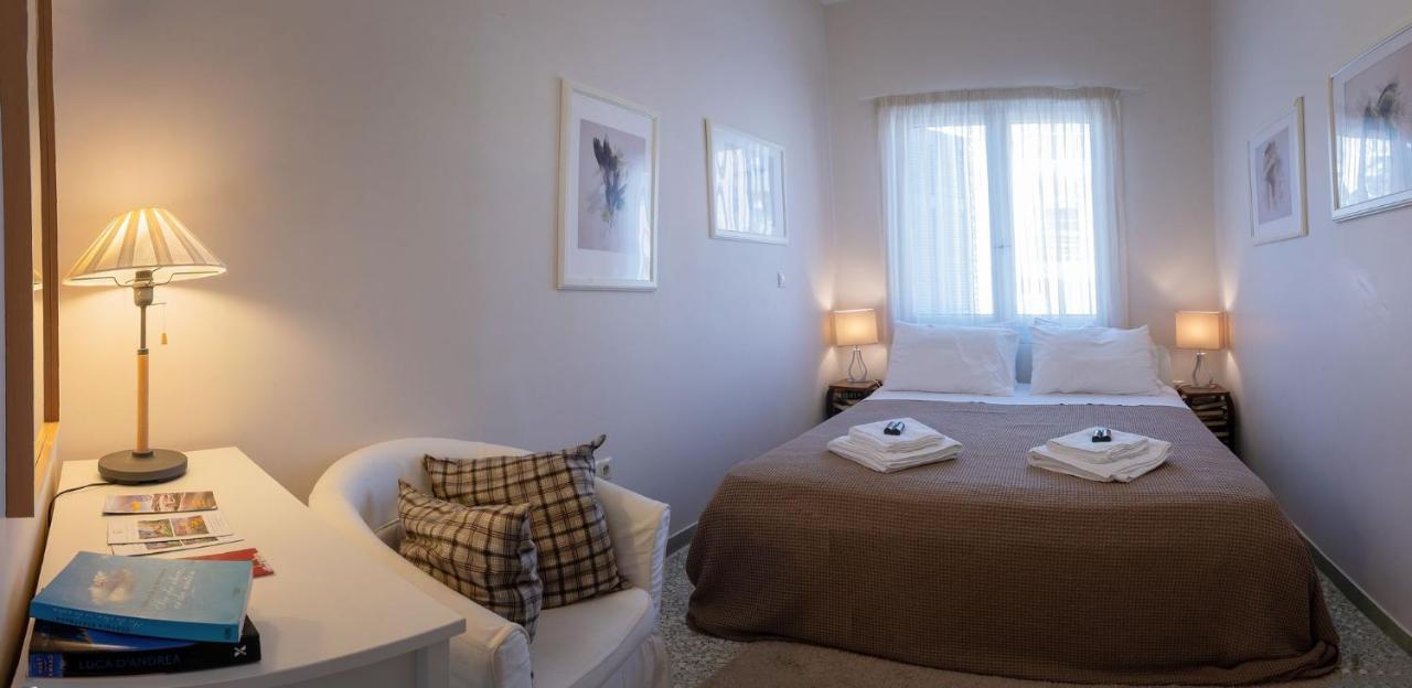 Angelinas Quarters - Kalamata Mediterranean Villas Extérieur photo