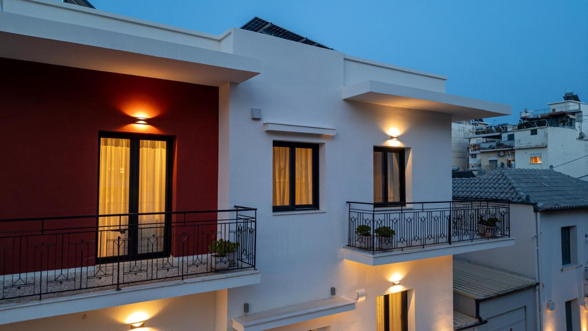 Angelinas Quarters - Kalamata Mediterranean Villas Extérieur photo