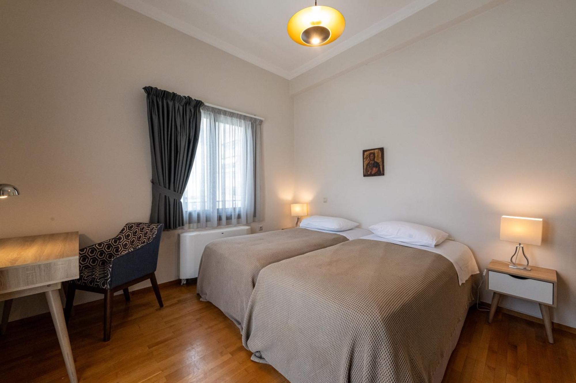 Angelinas Quarters - Kalamata Mediterranean Villas Extérieur photo